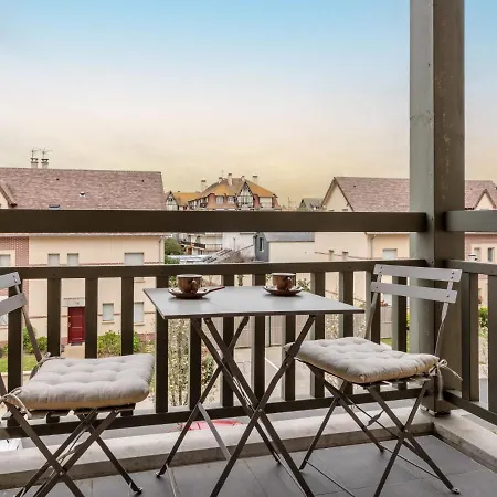 Les Arts-1 By Interhome * Deauville