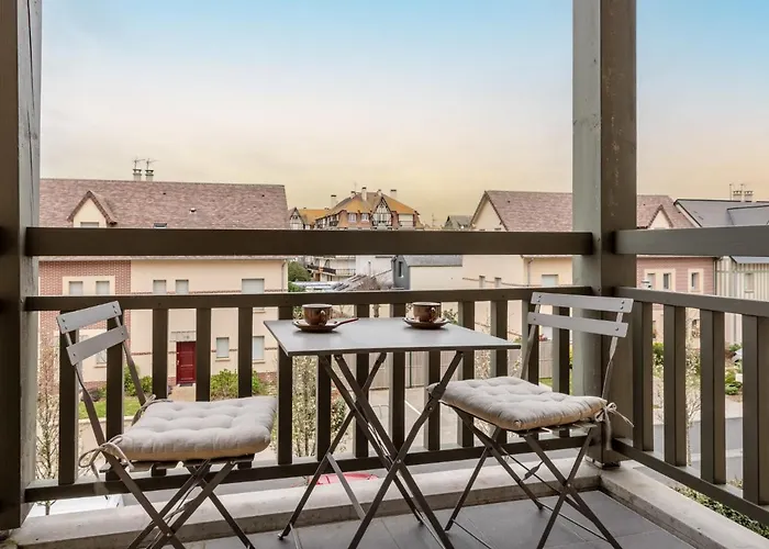 Les Arts-1 By Interhome * Deauville