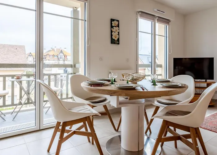 Apartment Les Arts-1 By Interhome